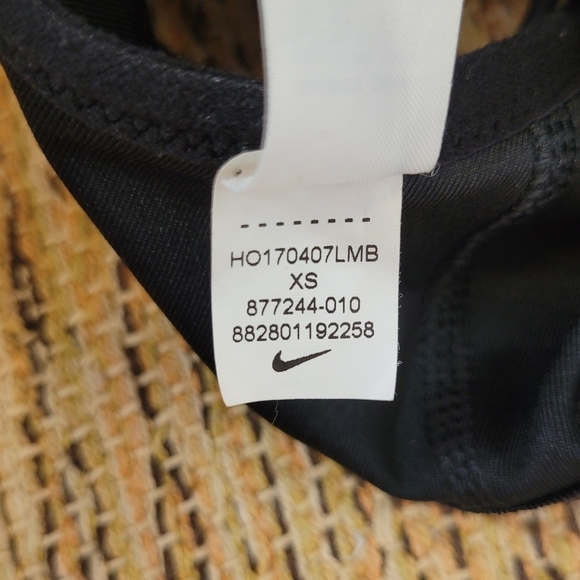 Nike Drifit Sports Bra High Neck - Picture 5 of 7